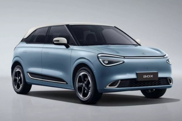 Хэтчбек Dongfeng Nammi Box добрался до Европы Хэтчбек Dongfeng Nammi Box добрался до Европы