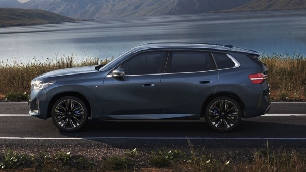 Кроссовер BMW X3 впервые обрел длиннобазную версию Кроссовер BMW X3 впервые обрел длиннобазную версию