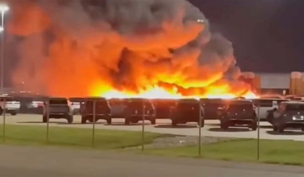 Дайджест дня: Camry 2.5, Волги в прокате и другие события индустрии Дайджест дня: Camry 2.5, Волги в прокате и другие события индустрии