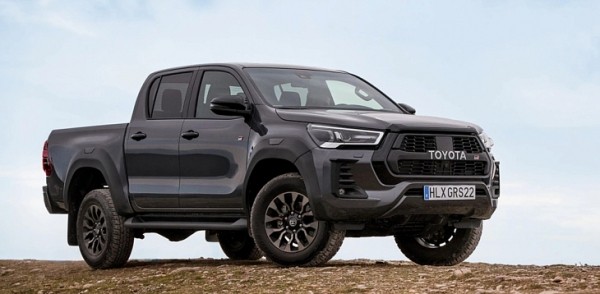 Дилер привез в Россию Toyota Corolla Cross с 169-сильным мотором Дилер привез в Россию Toyota Corolla Cross с 169-сильным мотором