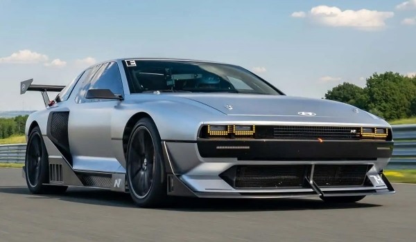 Дайджест дня: Tank 700 для России, шеф-дизайнер Ford и другие события индустрии Дайджест дня: Tank 700 для России, шеф-дизайнер Ford и другие события индустрии