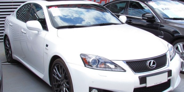 Эксперты назвали 12 самых надежных и быстрых японских седанов