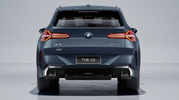 Кроссовер BMW X3 впервые обрел длиннобазную версию Кроссовер BMW X3 впервые обрел длиннобазную версию