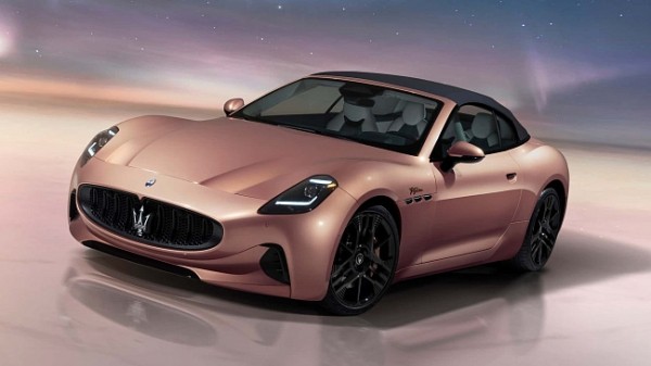 Компания Maserati представила суперкар Maserati GT2 Stradale