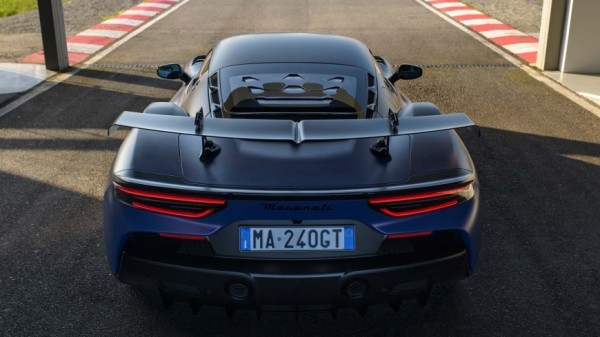 Компания Maserati представила суперкар Maserati GT2 Stradale