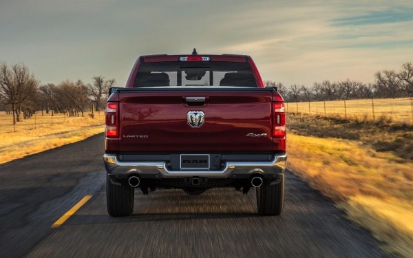 В России продается пикап RAM 1500 по очень высокой цене В России продается пикап RAM 1500 по очень высокой цене