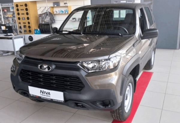 Внедорожник LADA Niva Travel получил новый оттенок кузова Внедорожник LADA Niva Travel получил новый оттенок кузова