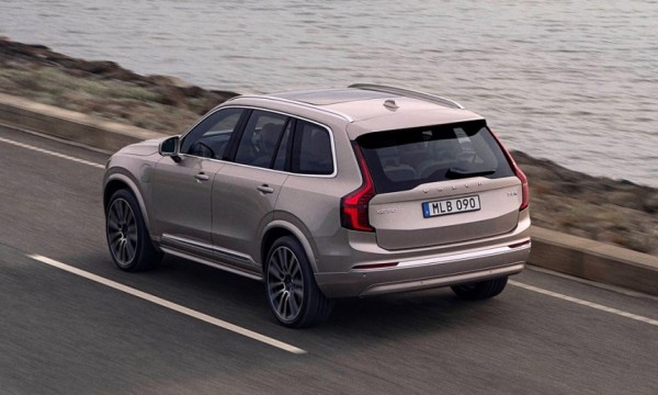 Volvo XC90 остался в строю: второй рестайлинг Volvo XC90 остался в строю: второй рестайлинг