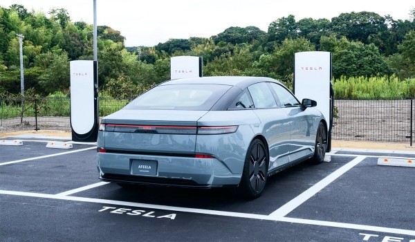 Дайджест дня: двухцветный Москвич 3, McLaren W1 и другие события индустрии Дайджест дня: двухцветный Москвич 3, McLaren W1 и другие события индустрии