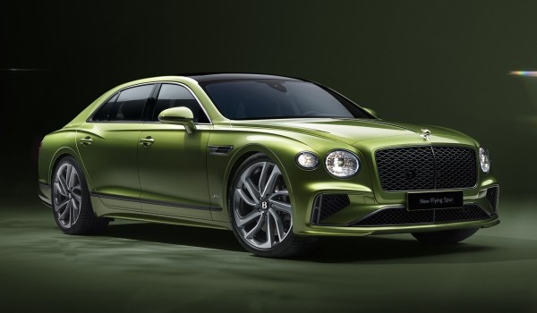 Представлен обновленный седан Bentley Flying Spur Представлен обновленный седан Bentley Flying Spur