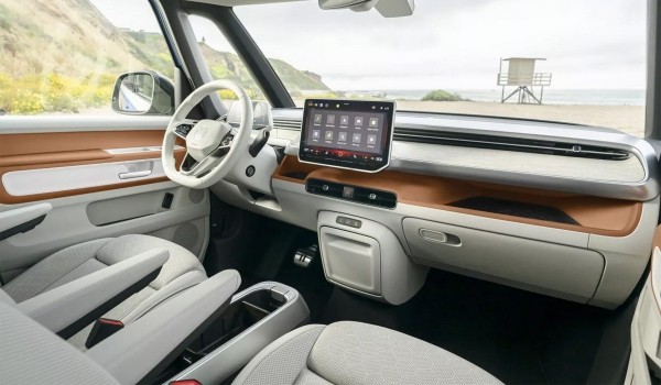 Дайджест дня: двухцветный Москвич 3, McLaren W1 и другие события индустрии Дайджест дня: двухцветный Москвич 3, McLaren W1 и другие события индустрии