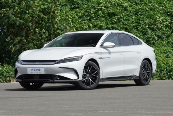 Седан BYD Han подвергся масштабному обновлению Седан BYD Han подвергся масштабному обновлению