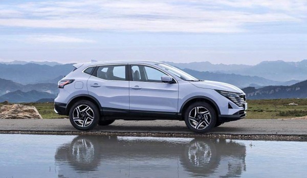 Nissan Qashqai Glory: рестайлинг кроссовера второго поколения