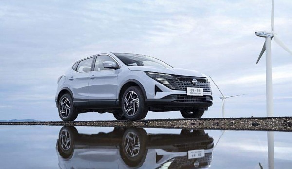Nissan Qashqai Glory: рестайлинг кроссовера второго поколения