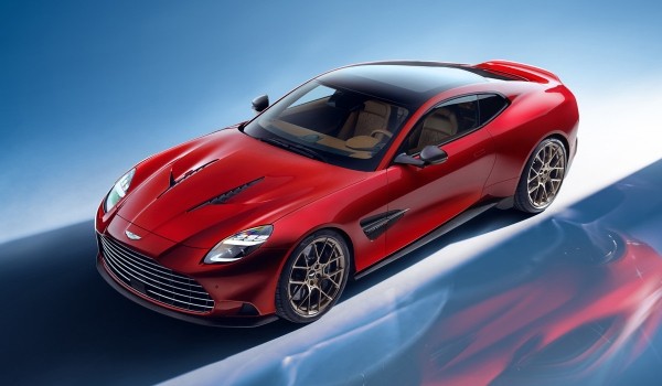 Показан новый Aston Martin Vanquish с мотором V12 Показан новый Aston Martin Vanquish с мотором V12