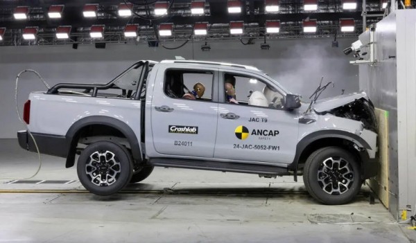 Дайджест дня: двухцветный Москвич 3, McLaren W1 и другие события индустрии Дайджест дня: двухцветный Москвич 3, McLaren W1 и другие события индустрии