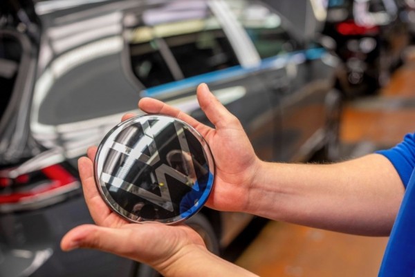 Volkswagen предупредил о сокращениях и закрытии заводов в Германии Volkswagen предупредил о сокращениях и закрытии заводов в Германии