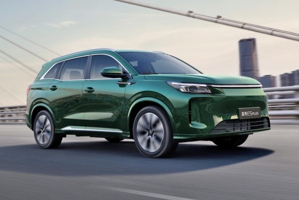 Кроссовер Fengon E5 Plus: обновлена заготовка для Эволюта Кроссовер Fengon E5 Plus: обновлена заготовка для Эволюта