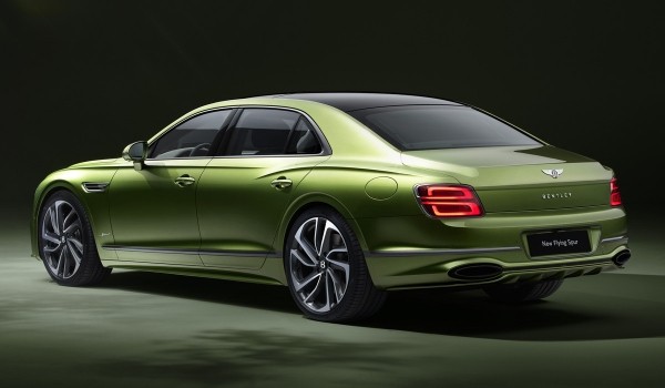 Представлен обновленный седан Bentley Flying Spur Представлен обновленный седан Bentley Flying Spur