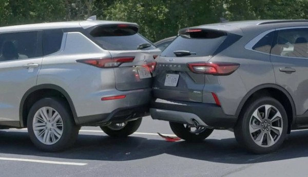 Кроссовер Chevy Trax показал плохой результат в краш-тесте IIHS Кроссовер Chevy Trax показал плохой результат в краш-тесте IIHS