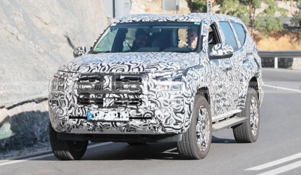 Обновлённый Mitsubishi Montero показали на фото с тестов Обновлённый Mitsubishi Montero показали на фото с тестов