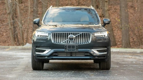 Продажи электрокаров и гибридов Volvo взлетают, несмотря на общий спад продаж Продажи электрокаров и гибридов Volvo взлетают, несмотря на общий спад продаж