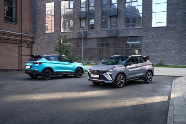 «РГ»: насколько подорожал кроссовер Geely Coolray в РФ за четыре года