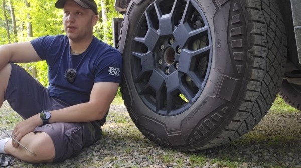 Владелец Tesla Cybertruck рассказал об опыте вождения автомобилем после 8 000 миль Владелец Tesla Cybertruck рассказал об опыте вождения автомобилем после 8 000 миль