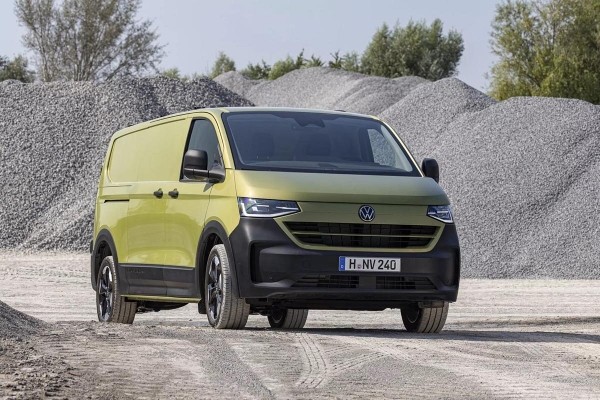 Volkswagen представил Transporter и Caravelle 7-го поколения на выставке в Германии Volkswagen представил Transporter и Caravelle 7-го поколения на выставке в Германии