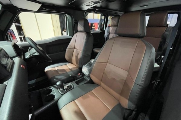 Грузовичок Toyota Hilux Rangga превратили в семиместный универсал Грузовичок Toyota Hilux Rangga превратили в семиместный универсал