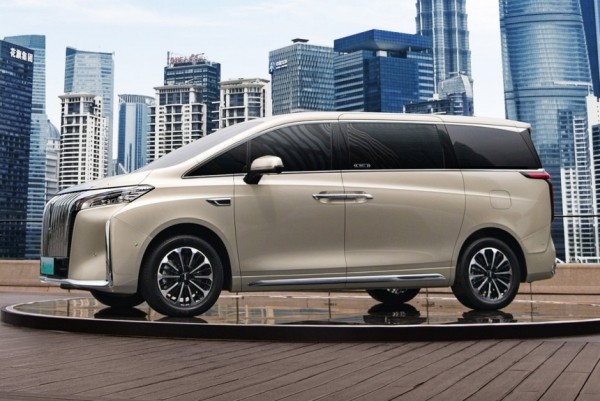 GWM привезет в Россию минивэн Wey 80 и внедорожник Tank 400 GWM привезет в Россию минивэн Wey 80 и внедорожник Tank 400