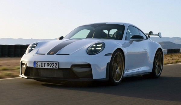 Показан обновленный Porsche 911 GT3: жертва эконорм Показан обновленный Porsche 911 GT3: жертва эконорм
