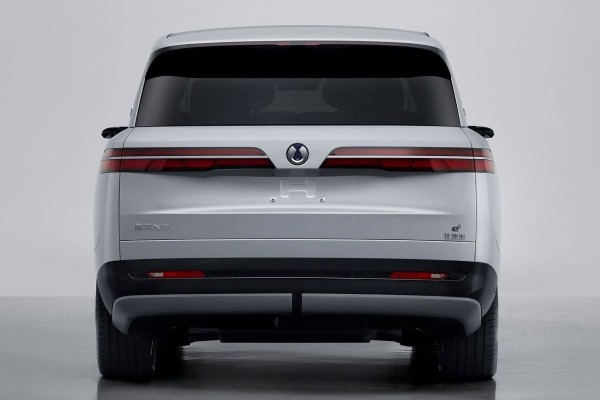 Компания BYD готовит к дебюту флагманский кроссовер Denza N9 Компания BYD готовит к дебюту флагманский кроссовер Denza N9