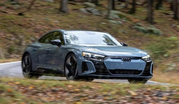 Дайджест дня: минивэн Sollers, дизайн будущих BMW и другие события индустрии Дайджест дня: минивэн Sollers, дизайн будущих BMW и другие события индустрии