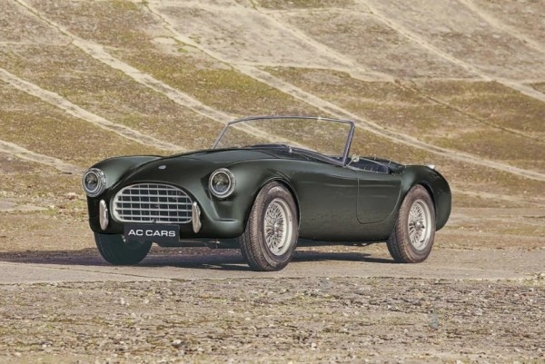 Классический родстер AC Ace возрожден в двух версиях Классический родстер AC Ace возрожден в двух версиях