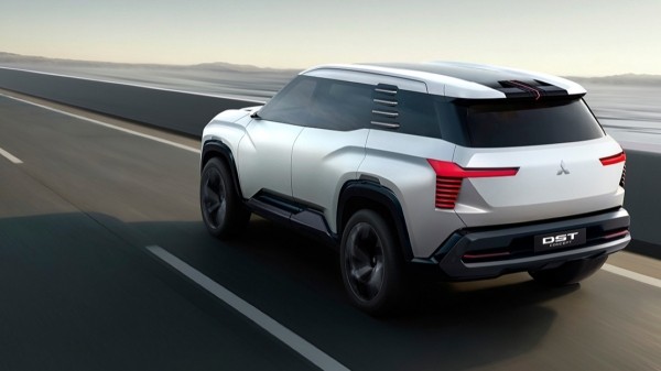 Концепт Mitsubishi DST стал предвестником нового семиместного кроссовера Концепт Mitsubishi DST стал предвестником нового семиместного кроссовера