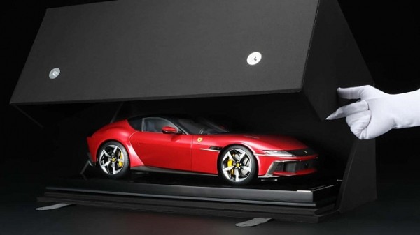 Компания Pirelli представила новые шины для суперкара Ferrari GTO Компания Pirelli представила новые шины для суперкара Ferrari GTO