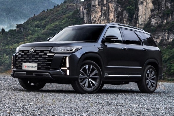 Марка Changan подняла цены на свои автомобили в России Марка Changan подняла цены на свои автомобили в России