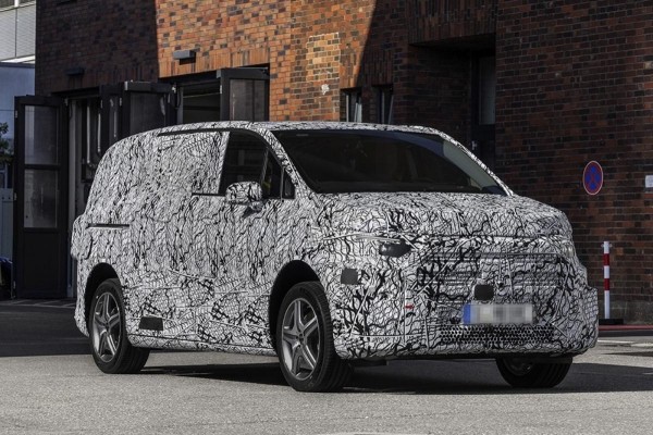 Mercedes готовит второй этап тестов фургона на новой платформе. Первые фото Mercedes готовит второй этап тестов фургона на новой платформе. Первые фото