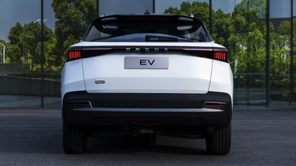 Omoda изменила планы по выводу кроссовера E5 на авторынок России Omoda изменила планы по выводу кроссовера E5 на авторынок России