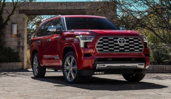 В Россию привезли один из самых долговечных внедорожников Toyota В Россию привезли один из самых долговечных внедорожников Toyota