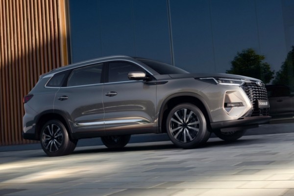 Петербургский кроссовер Xcite X-Cross 8: старт продаж и цены Петербургский кроссовер Xcite X-Cross 8: старт продаж и цены