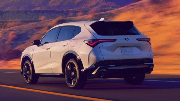 Представлен компактный кроссовер Acura ADX