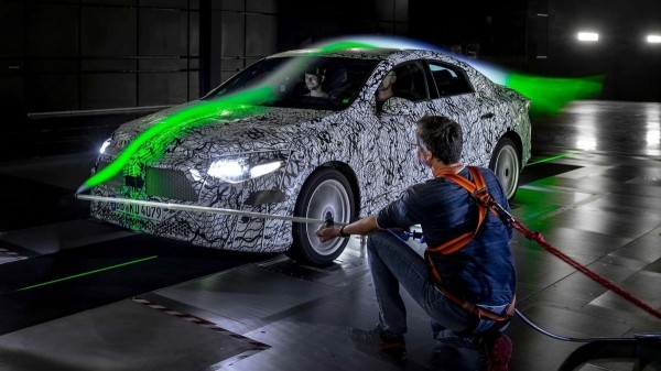 Новый Mercedes-Benz CLA: первые подробности Новый Mercedes-Benz CLA: первые подробности