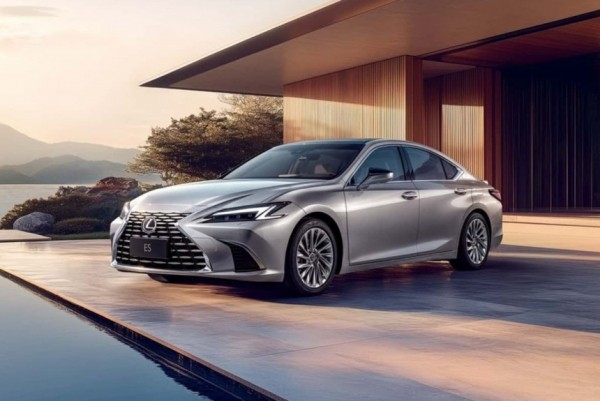 Обновленный седан Lexus ES: больше дюймов, меньше кнопок Обновленный седан Lexus ES: больше дюймов, меньше кнопок