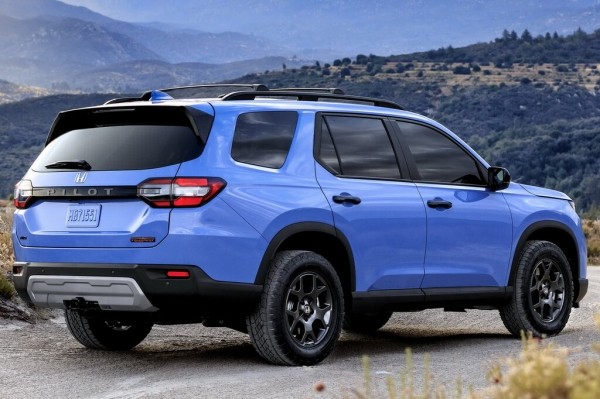 До рынка России добрался лучший 7-местный кроссовер в мире До рынка России добрался лучший 7-местный кроссовер в мире