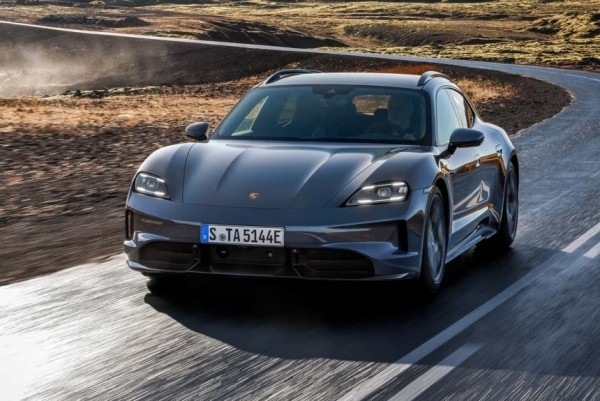Представлены обновленные Porsche Taycan GTS и Taycan 4 Представлены обновленные Porsche Taycan GTS и Taycan 4
