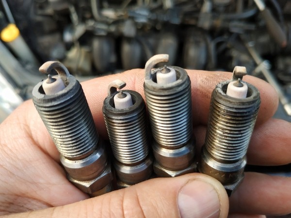 Мощность двигателя зависит от угла проворота свечи зажигания Мощность двигателя зависит от угла проворота свечи зажигания