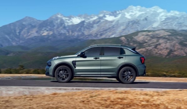 Можно брать: Обновленный кроссовер Lynk & Co 01 стал дешевле Можно брать: Обновленный кроссовер Lynk & Co 01 стал дешевле