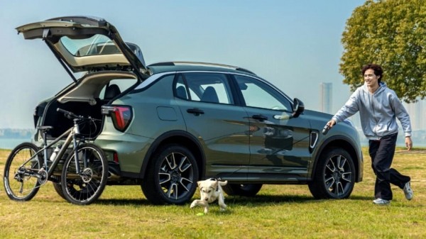 Можно брать: Обновленный кроссовер Lynk & Co 01 стал дешевле Можно брать: Обновленный кроссовер Lynk & Co 01 стал дешевле